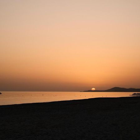 Uzenie All Suites Boutique Resort (Adults Only) Adelianos Kampos Dış mekan fotoğraf