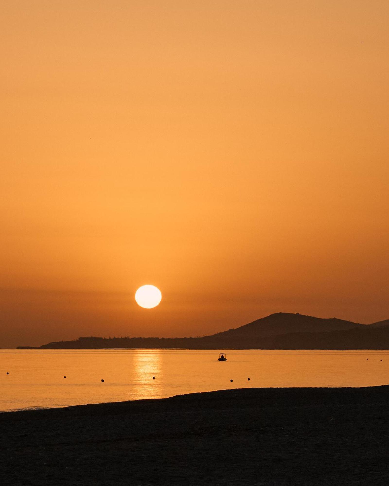 Uzenie All Suites Boutique Resort (Adults Only) Adelianos Kampos Dış mekan fotoğraf