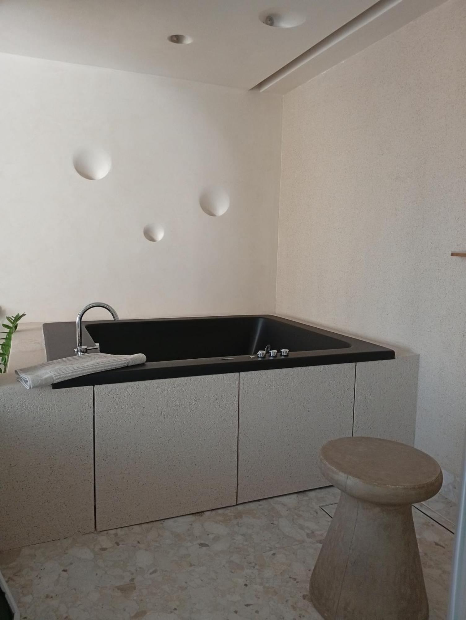 Uzenie All Suites Boutique Resort (Adults Only) Adelianos Kampos Dış mekan fotoğraf